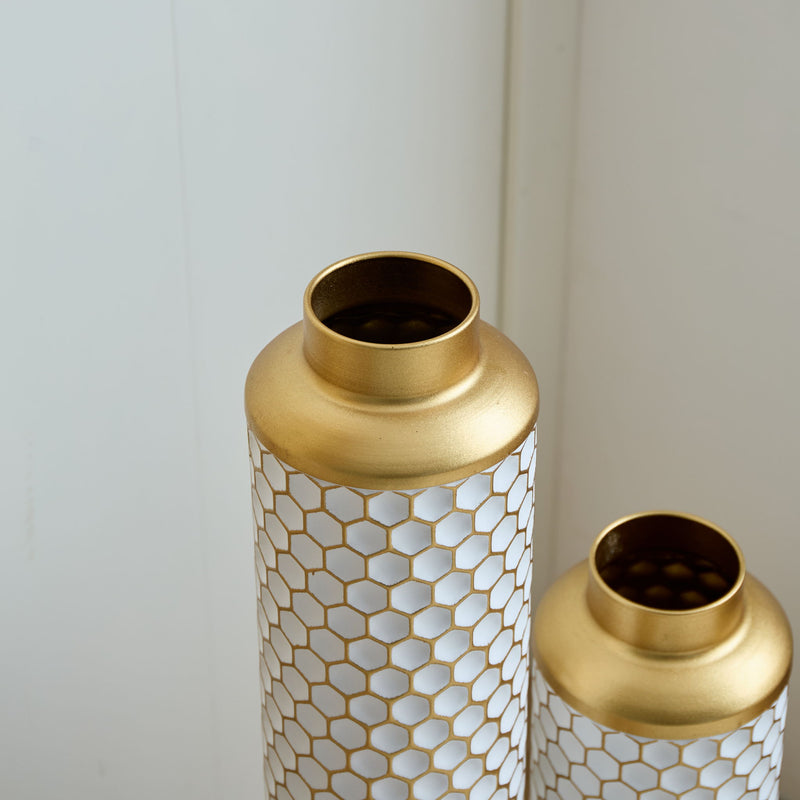 Modern Droplet Shaped Floor Vase Set Honeycomb Design, 3 Piece Metal Decorative Vases For Home Interior Display - Gold / White