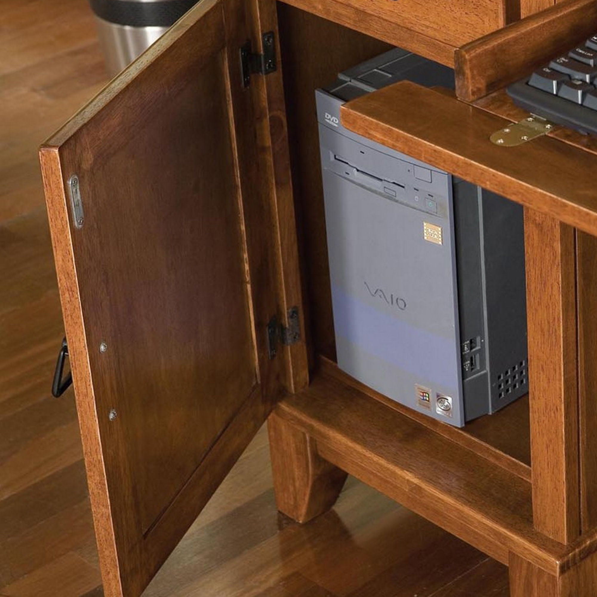 Arts & Crafts - Pedestal Desk With Hutch - Light Brown