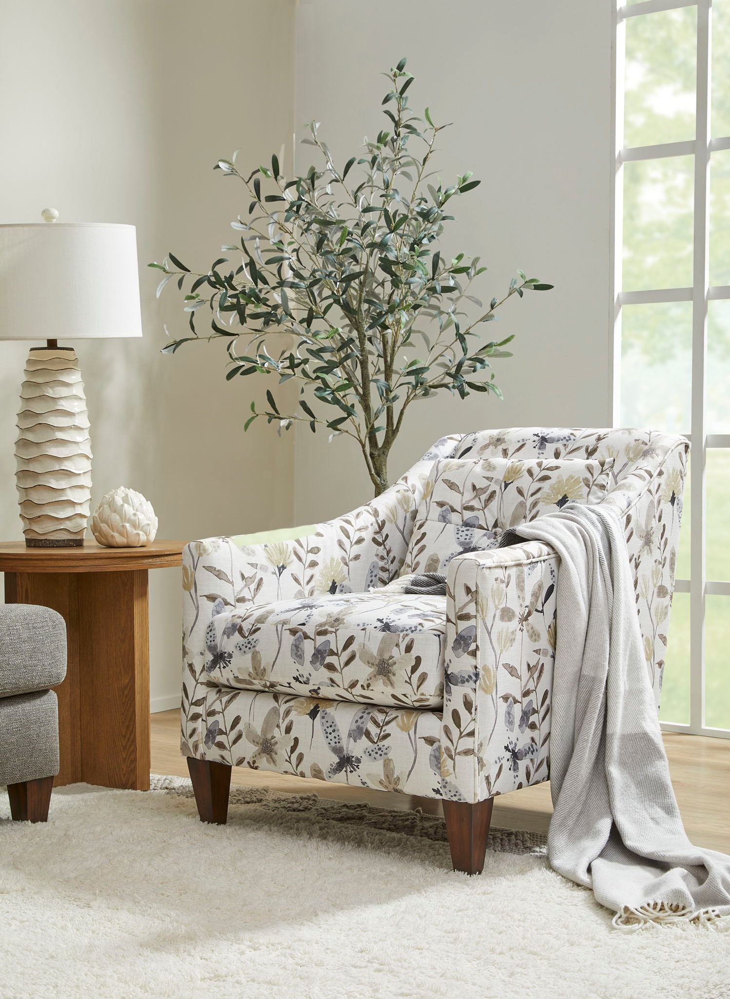 Skylar - Fabric Stationary Chair