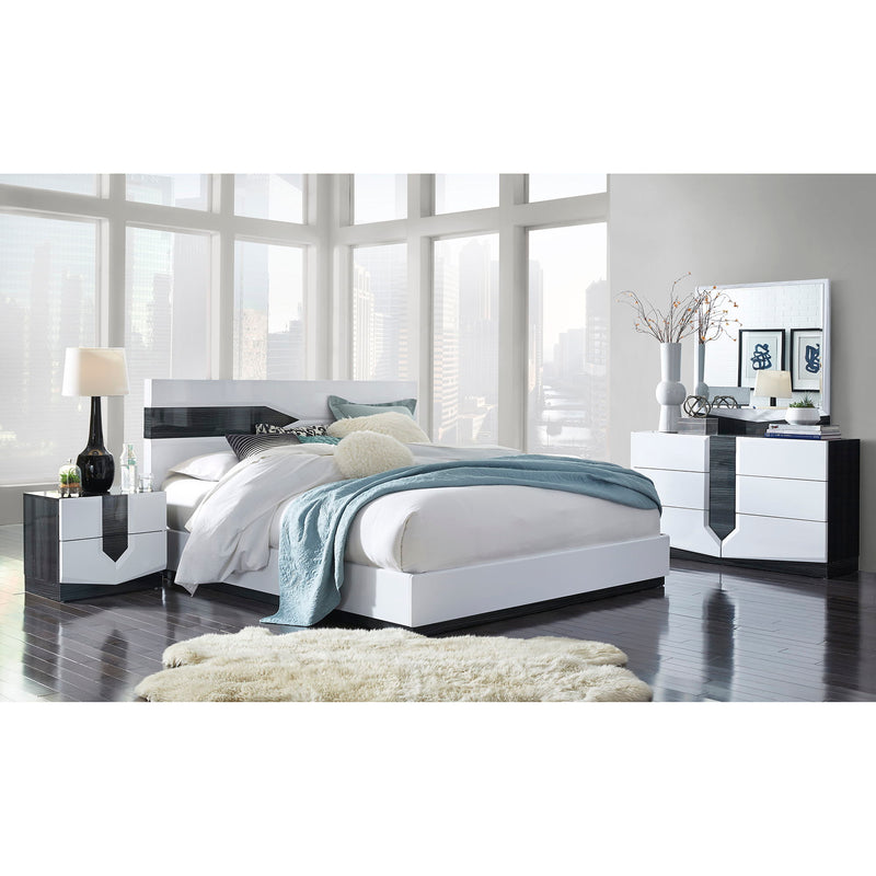 Vios - Zebra Chest - White