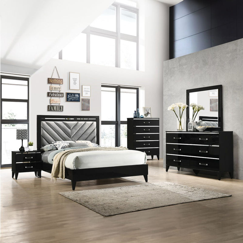 Chelsie - Bed