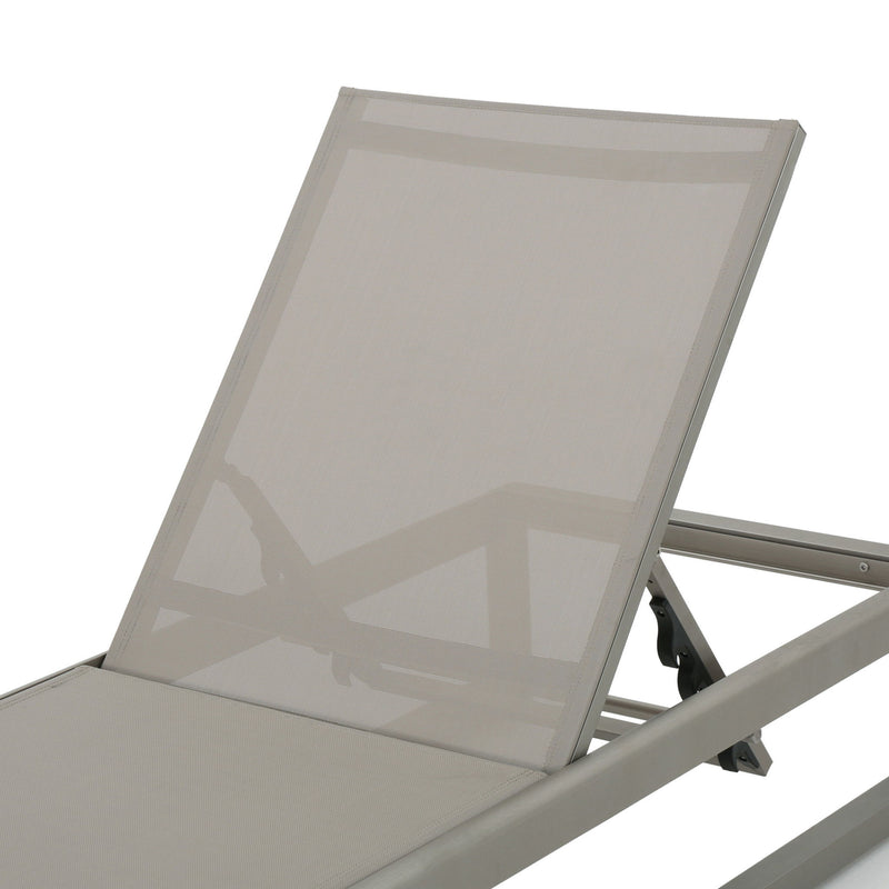 Outdoor Patio Chaise Lounge With 5 Reclining Positions