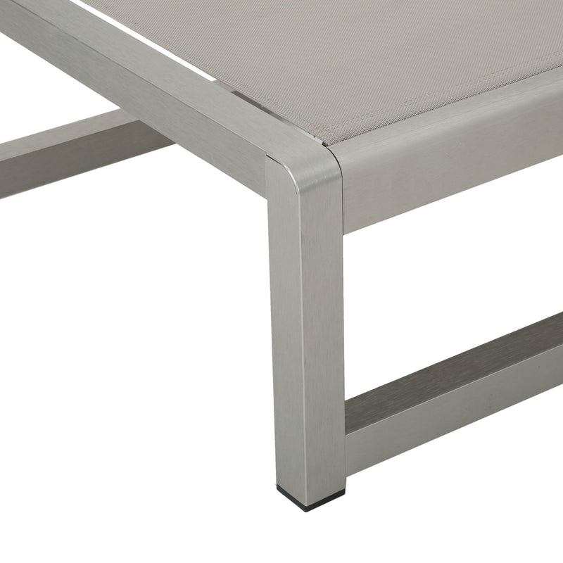 Outdoor Patio Chaise Lounge With 5 Reclining Positions