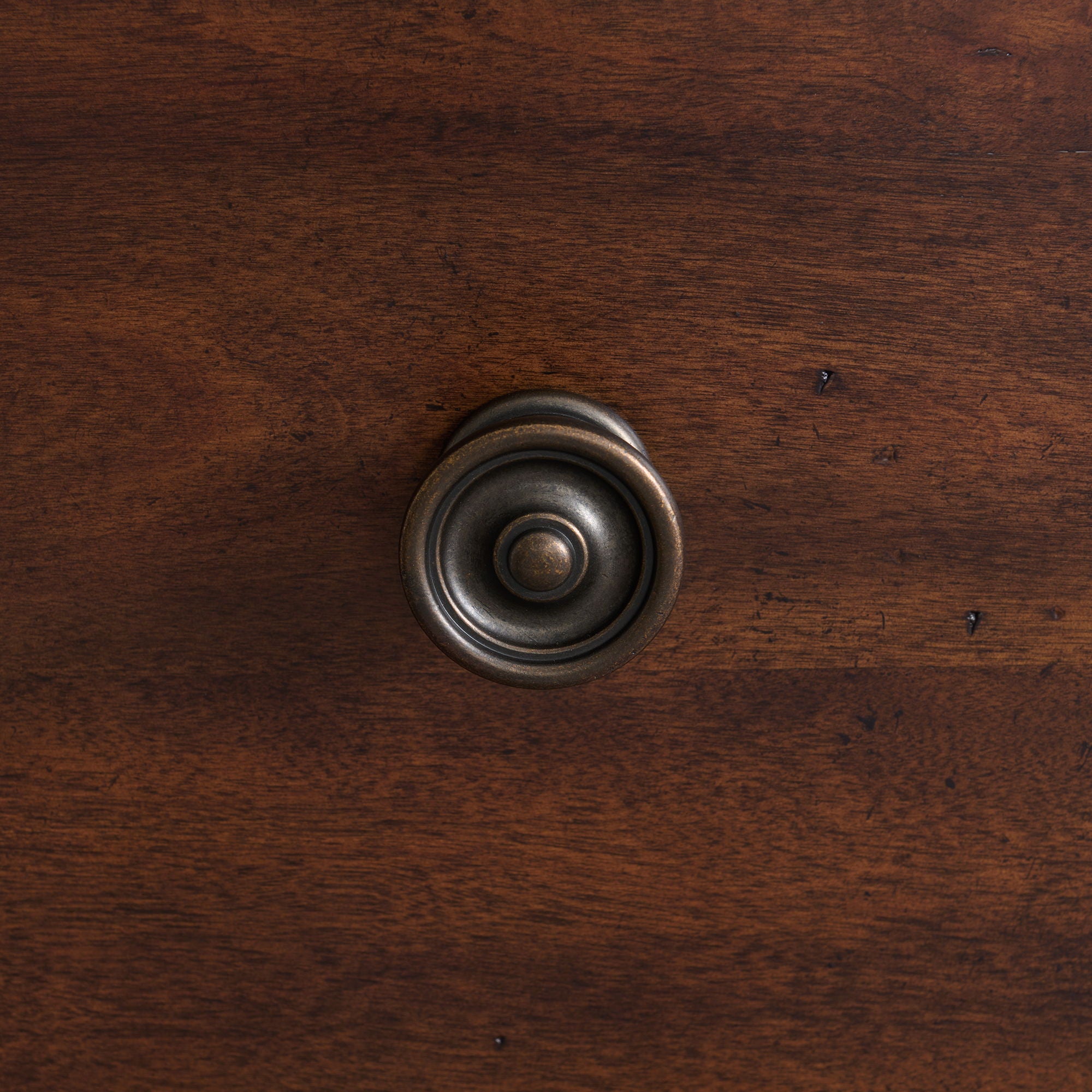 Phillipe - 8-Drawer Dresser