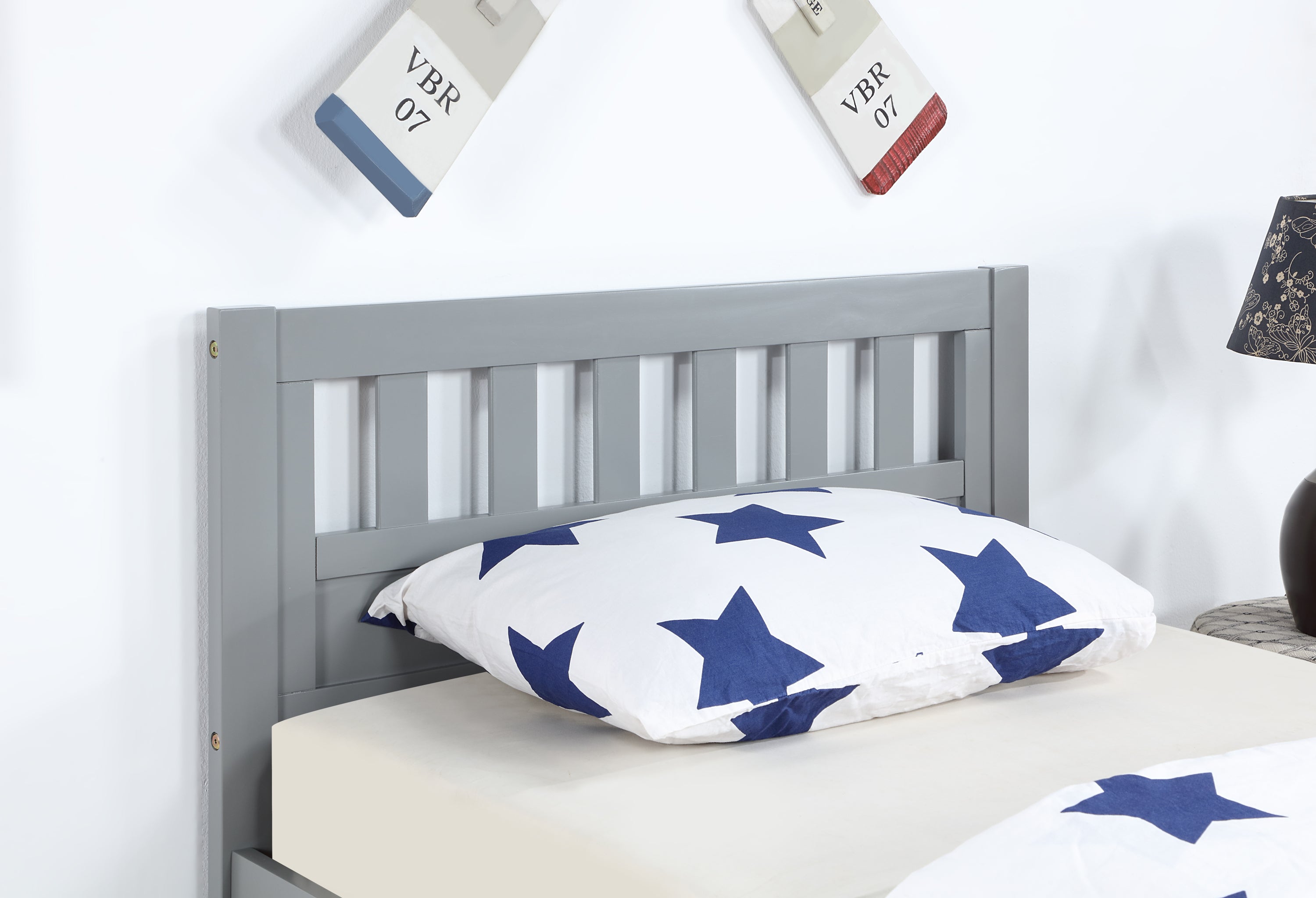 Twin Size Bed, Wood Platform Bed Frame with Headboard For Kids, Slatted, Gray