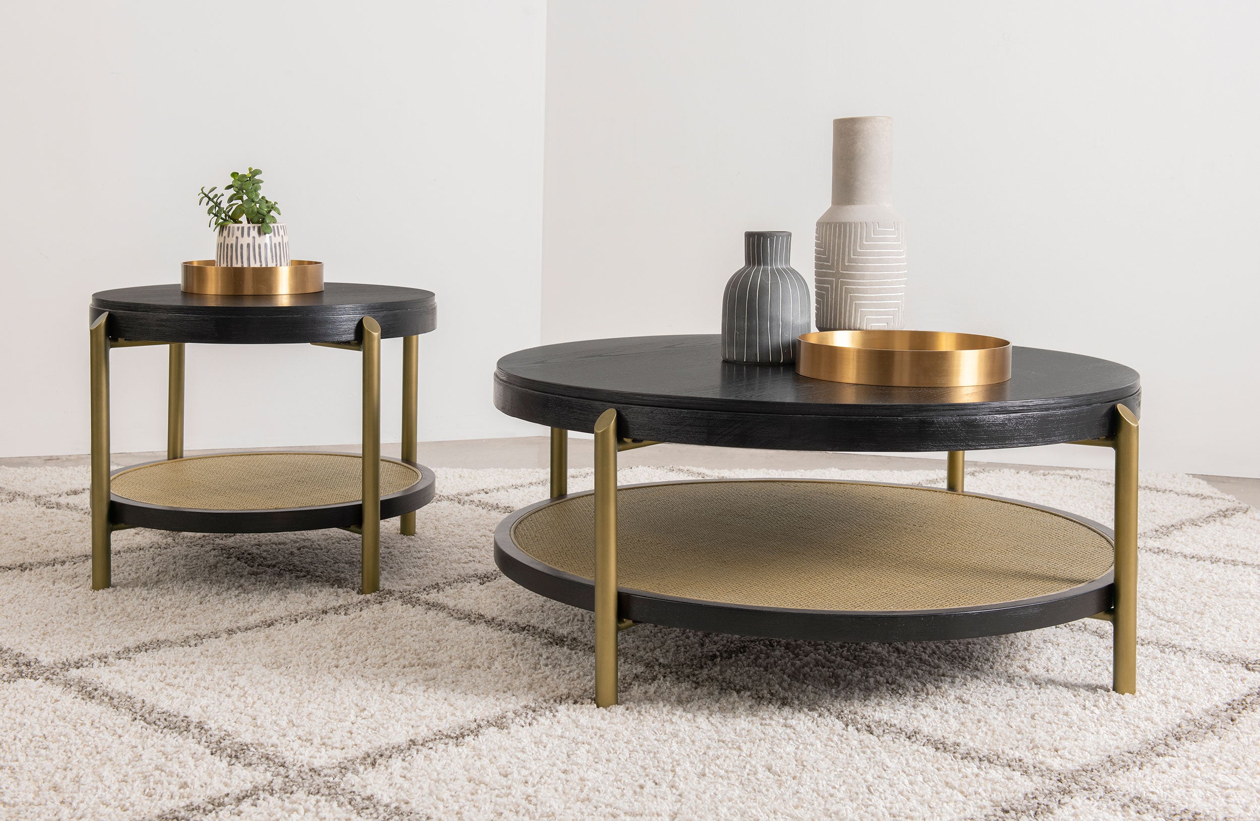 Arini 2-piece Round Coffee and End Table Set Black — view 1