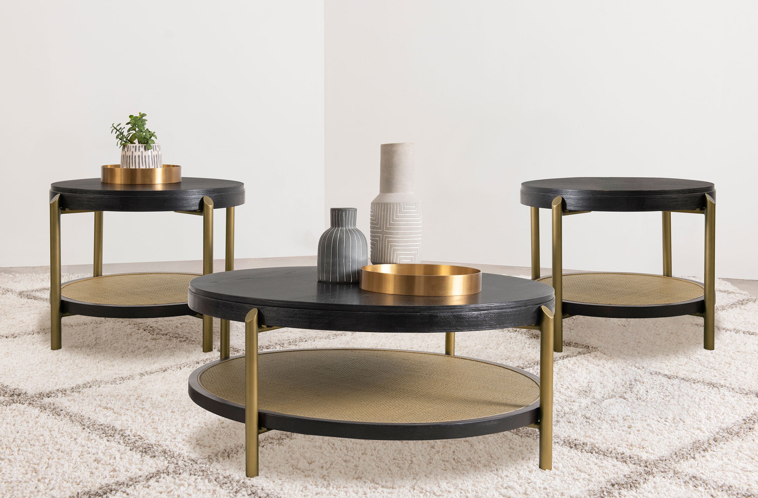 Arini 3-piece Round Coffee and End Table Set Black — view 1