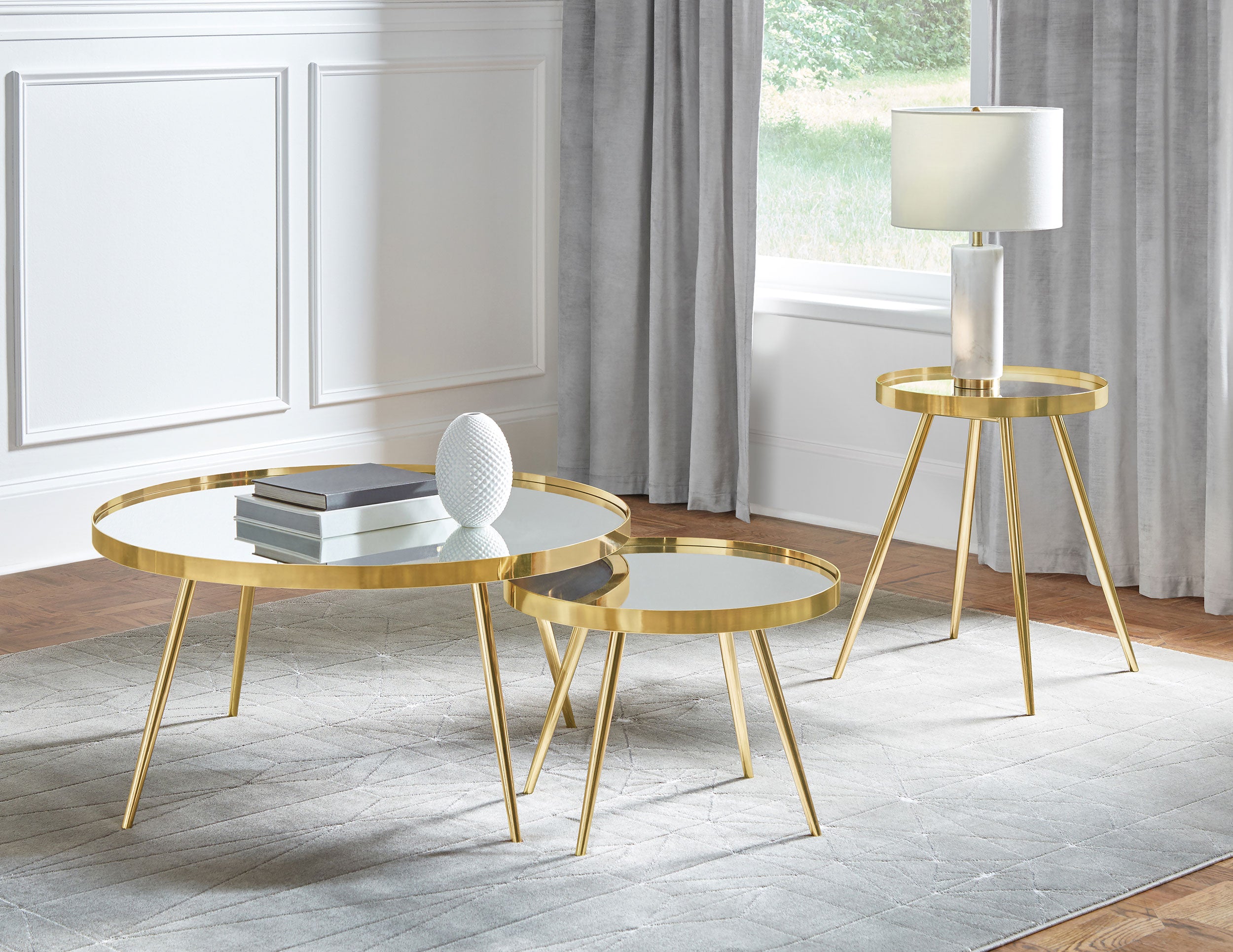 Kaelyn 2-piece Round Mirror Top Nesting Coffee Table Gold — view 4