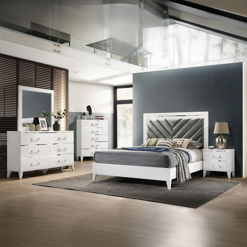 Chelsie - Bed