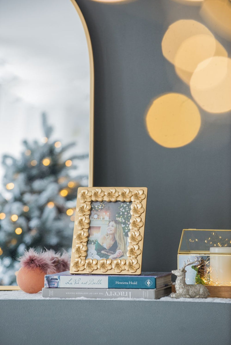 Vintage Photo Frame With Flower Design