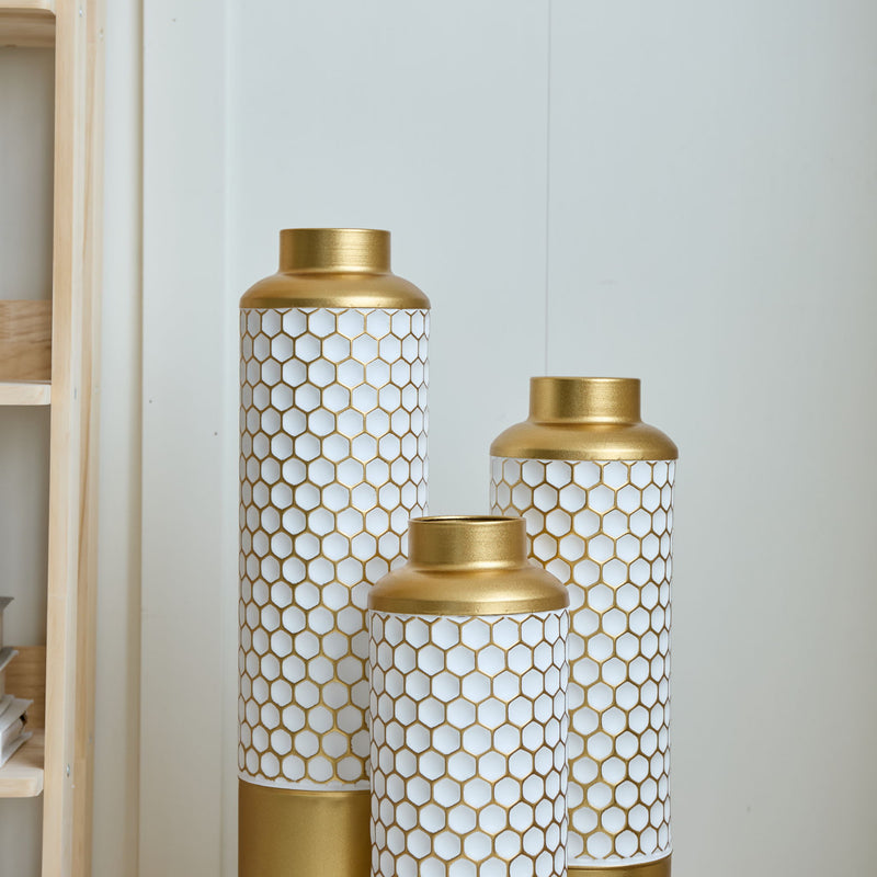 Modern Droplet Shaped Floor Vase Set Honeycomb Design, 3 Piece Metal Decorative Vases For Home Interior Display - Gold / White