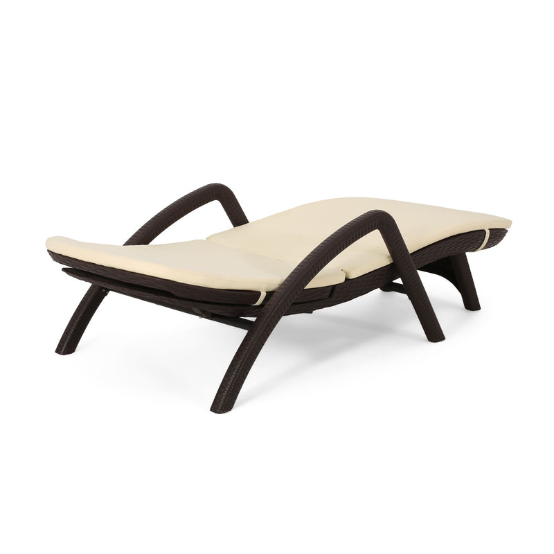 Mikael - Chaise Lounge With Cushion