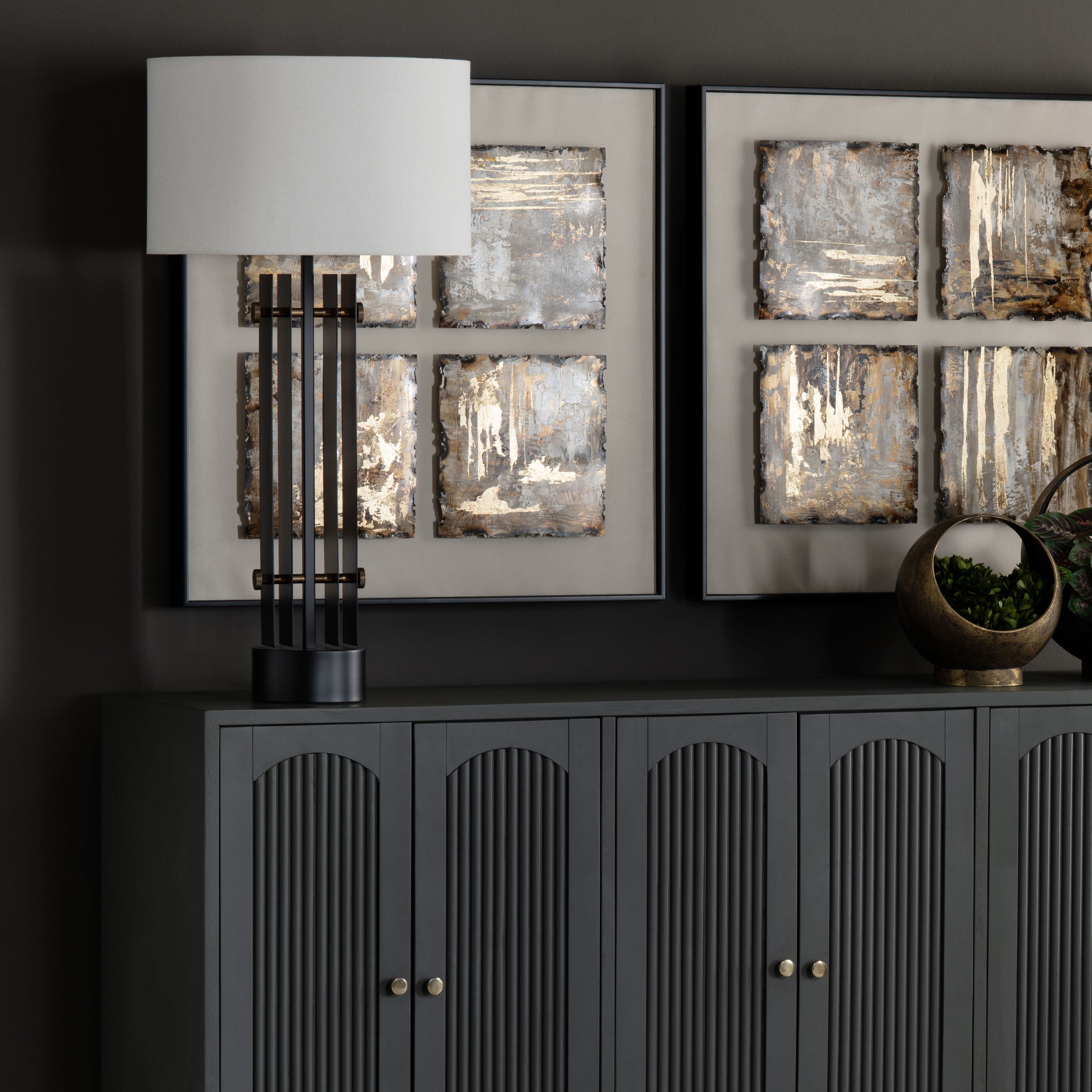 36"H TITAN TABLE LAMP - Image 4