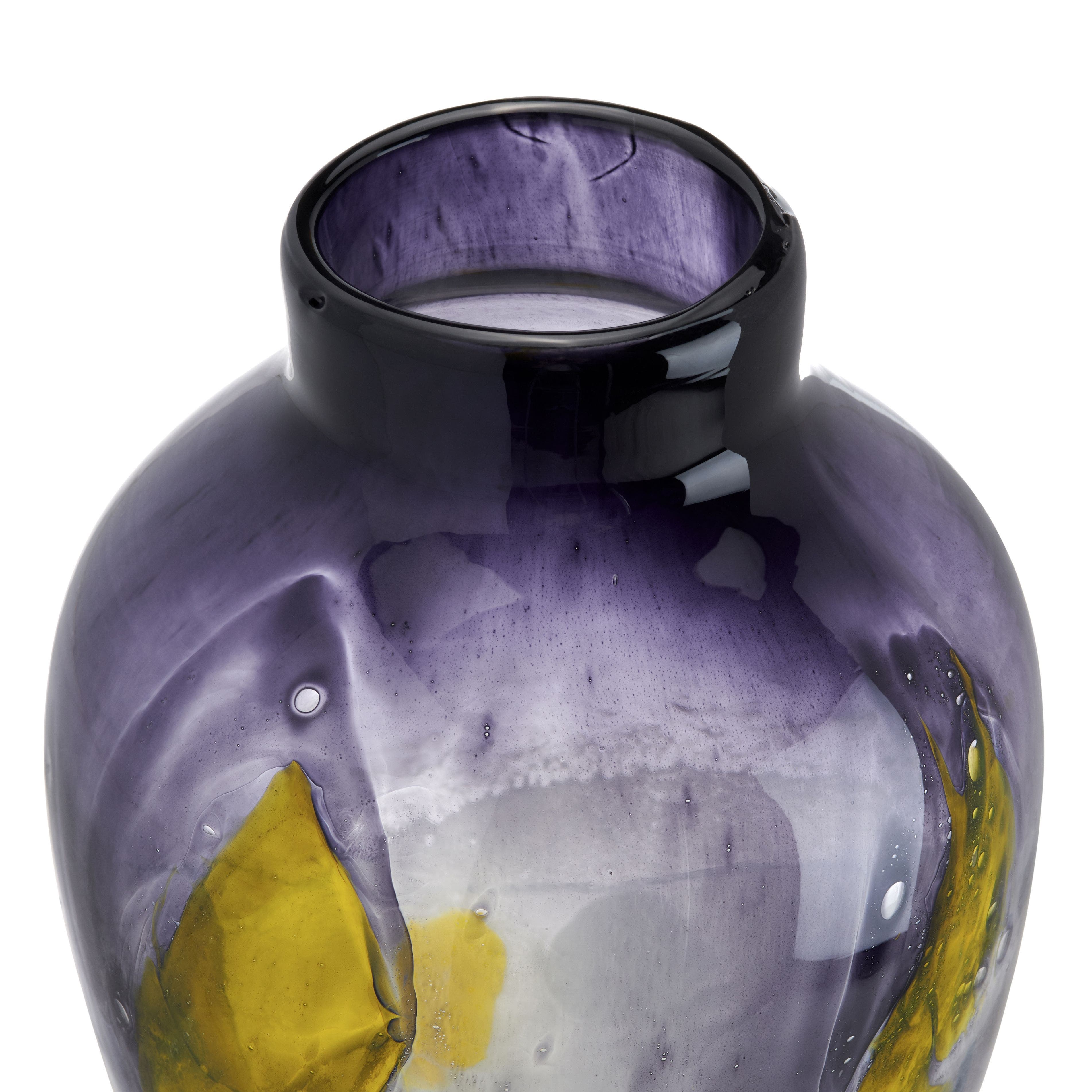 Small Liesel Vase - Image 2