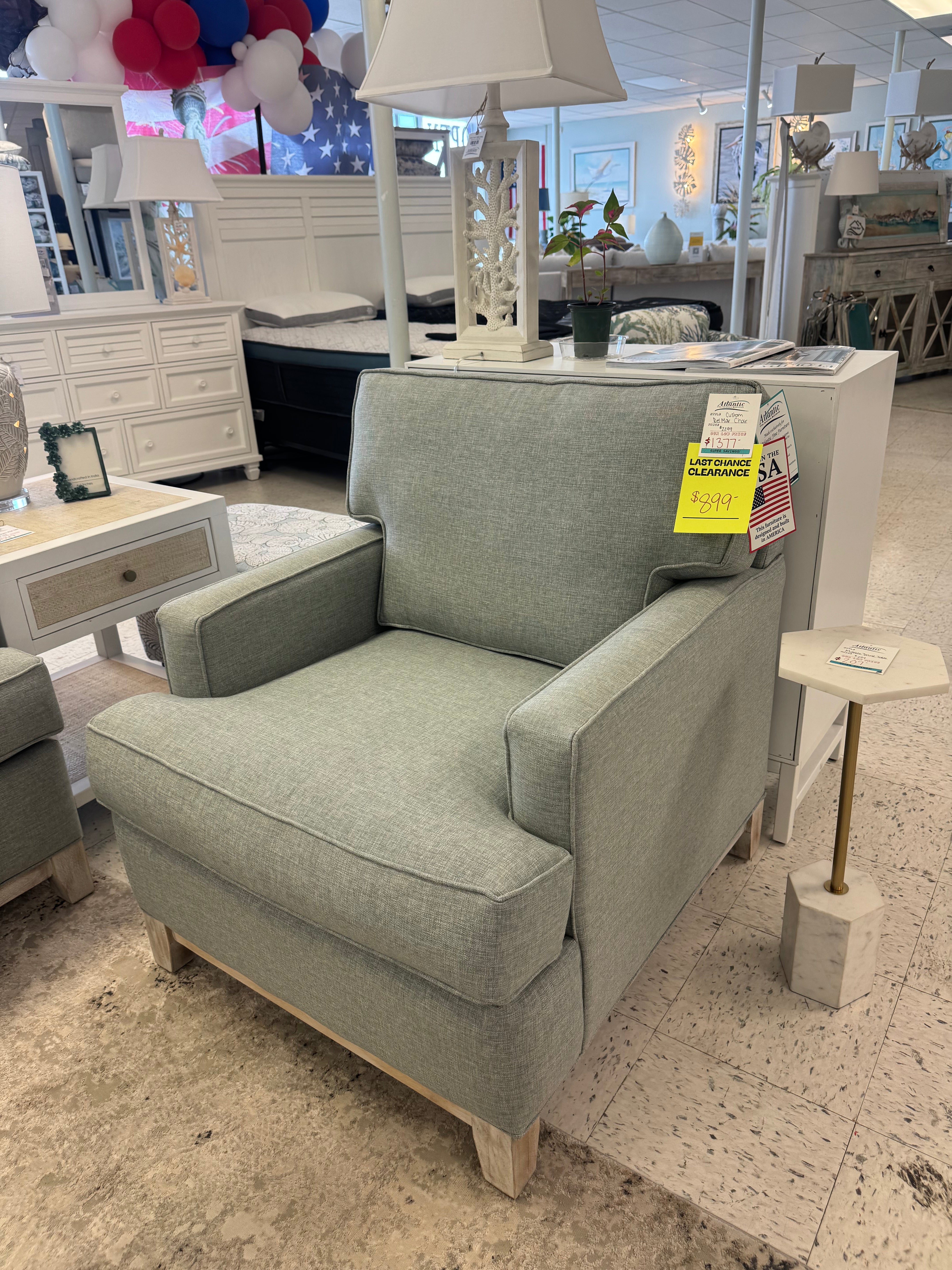 Custom Capris Del Mar Chair