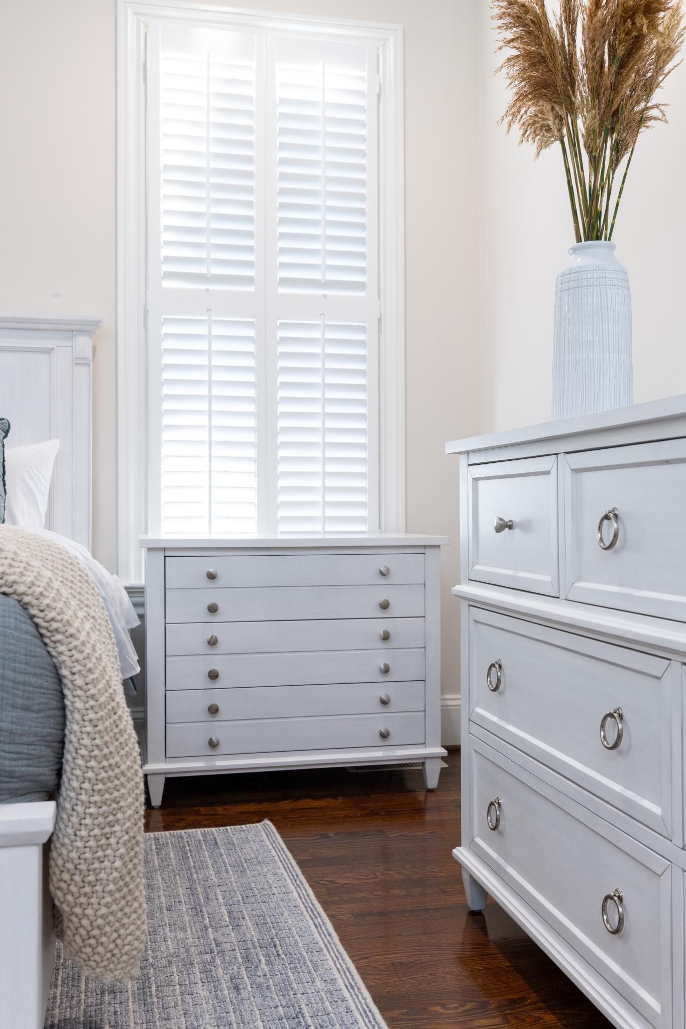 Point Breeze 7 Drawer Dresser. Fresh White Finish w/ Soft Grey Glaze