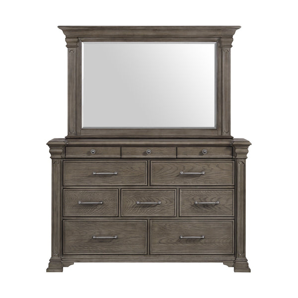 Kings Court 10 Drawer Dresser (*HAS DAMAGE*)