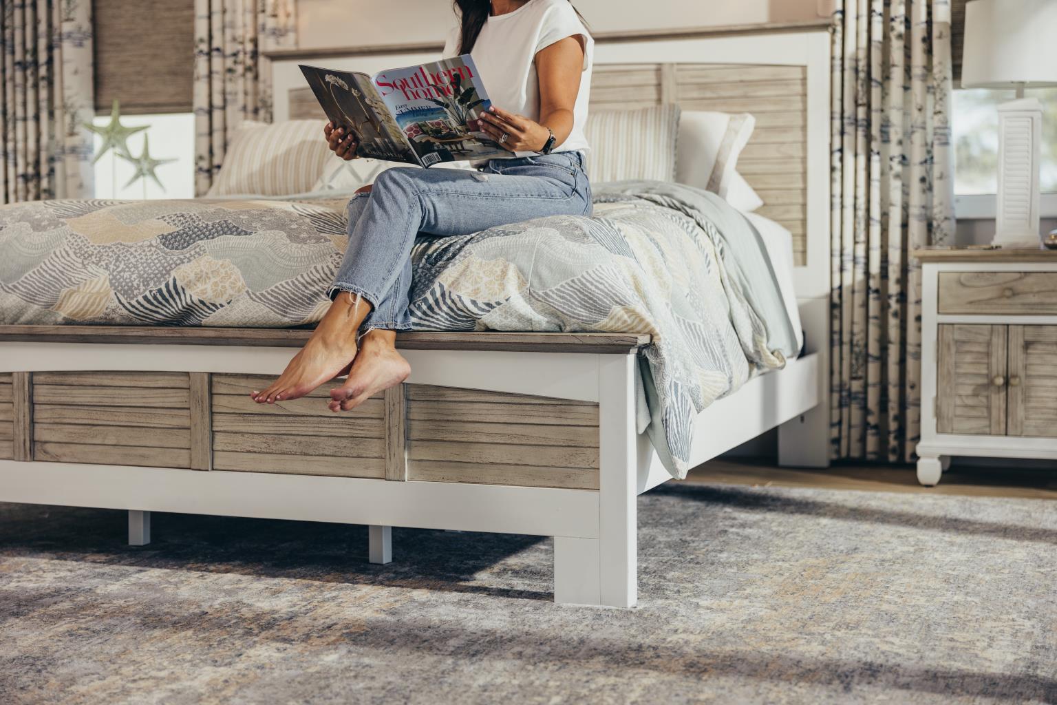 Islamorada Queen Footboard Dapple Grey Finish
