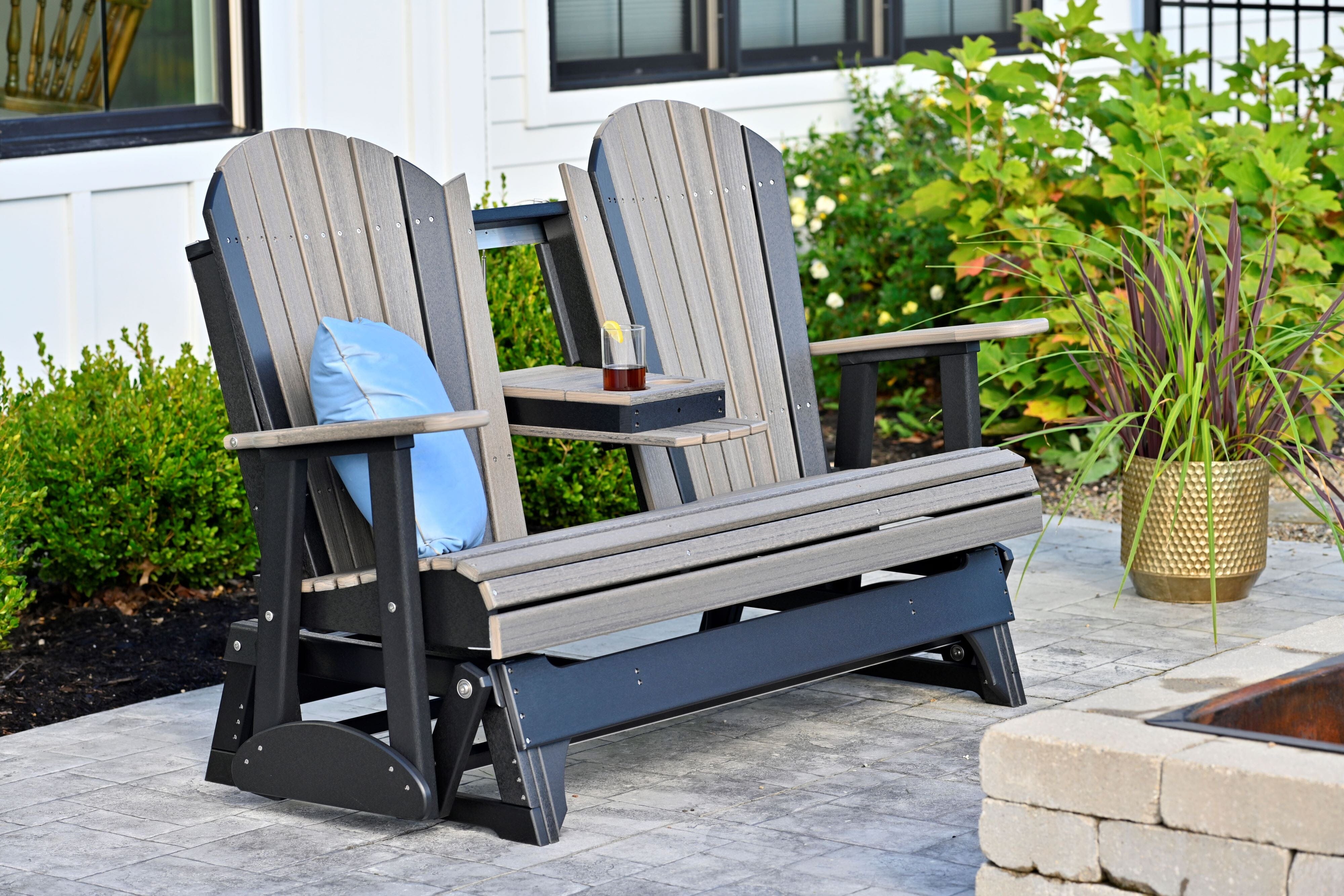Coastal Gray & Black (Premium Woodgrain)