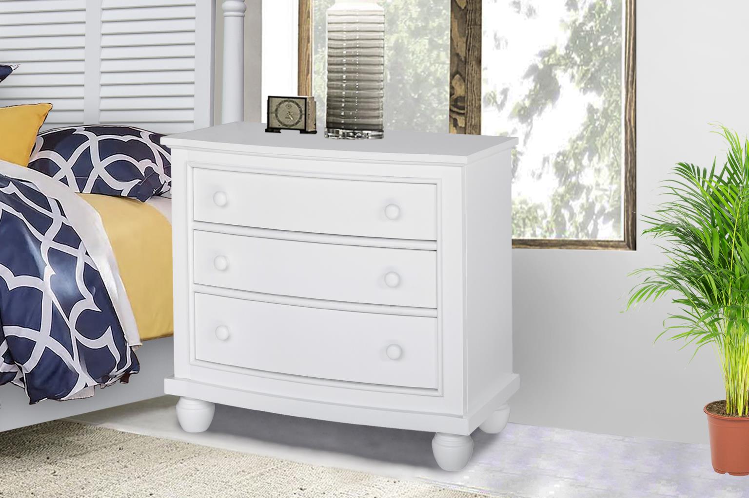 Nantucket 3 Drawer Nightstand (White)