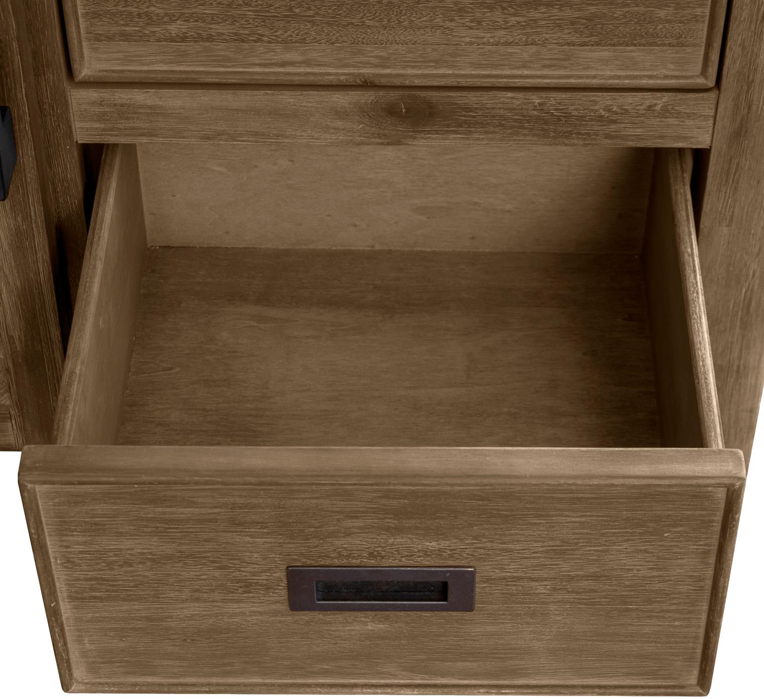 Saddlebunch Chest