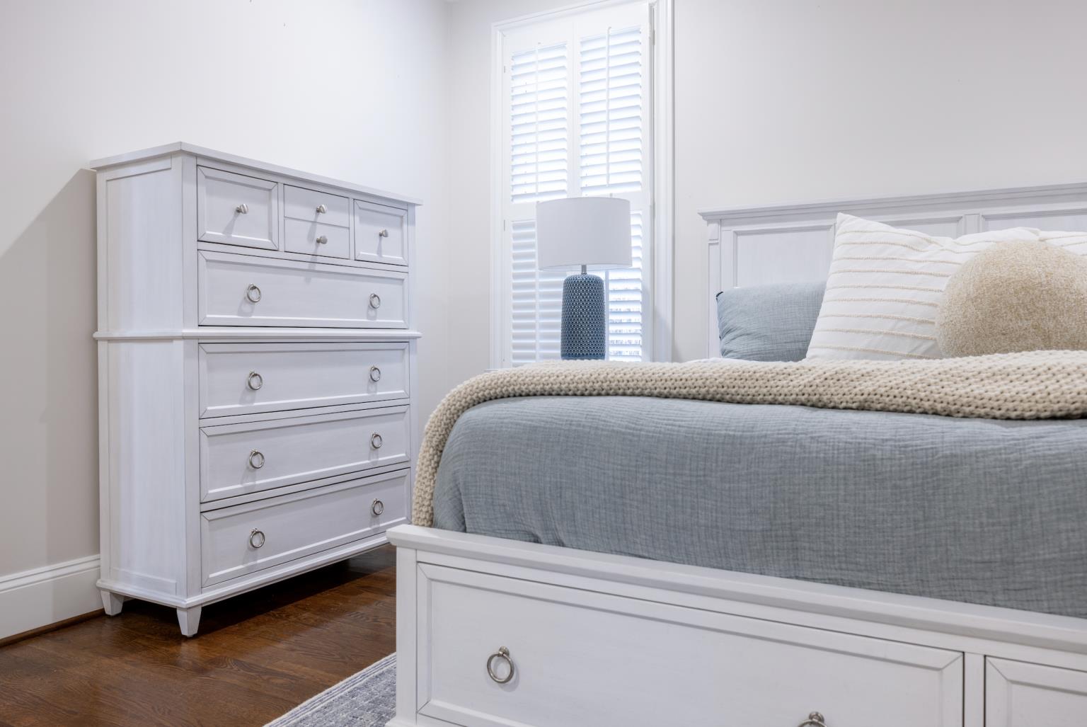 Point Breeze 5 Drawer Chest. Fresh White Finish w/ Soft Grey Glaze