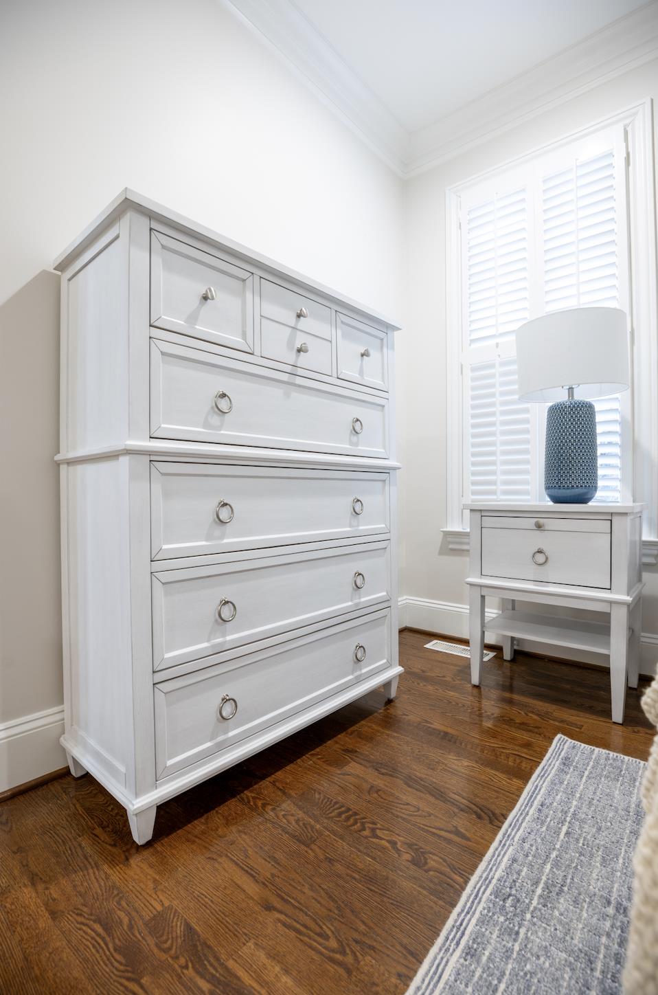 Point Breeze 5 Drawer Chest. Fresh White Finish w/ Soft Grey Glaze