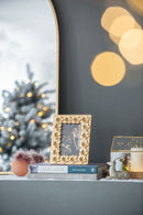 Vintage Photo Frame & Flower Design