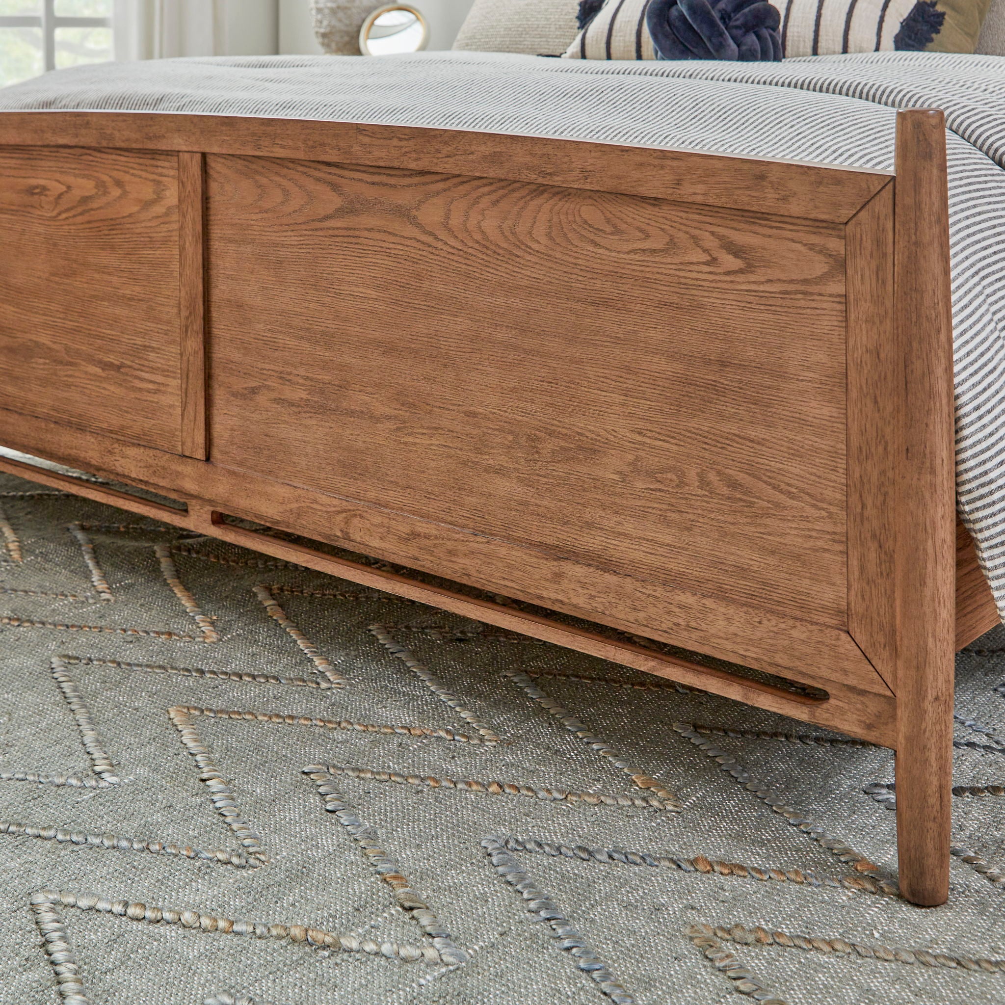 Verona - Panel Bed