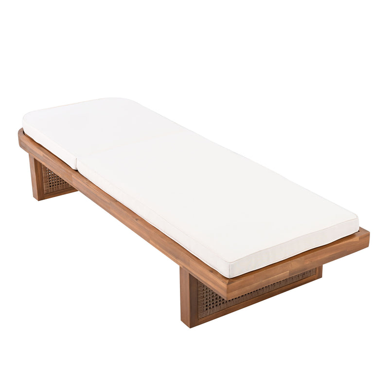 Outdoor Lounge Chair With Frame