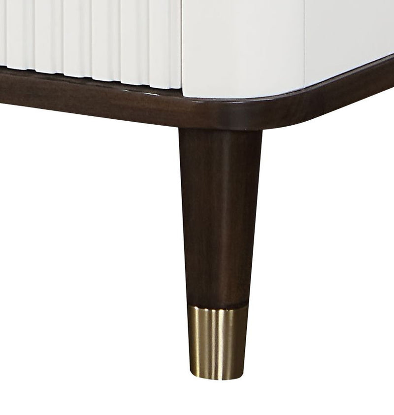 Carena - Night Stand With USB - White / Walnut