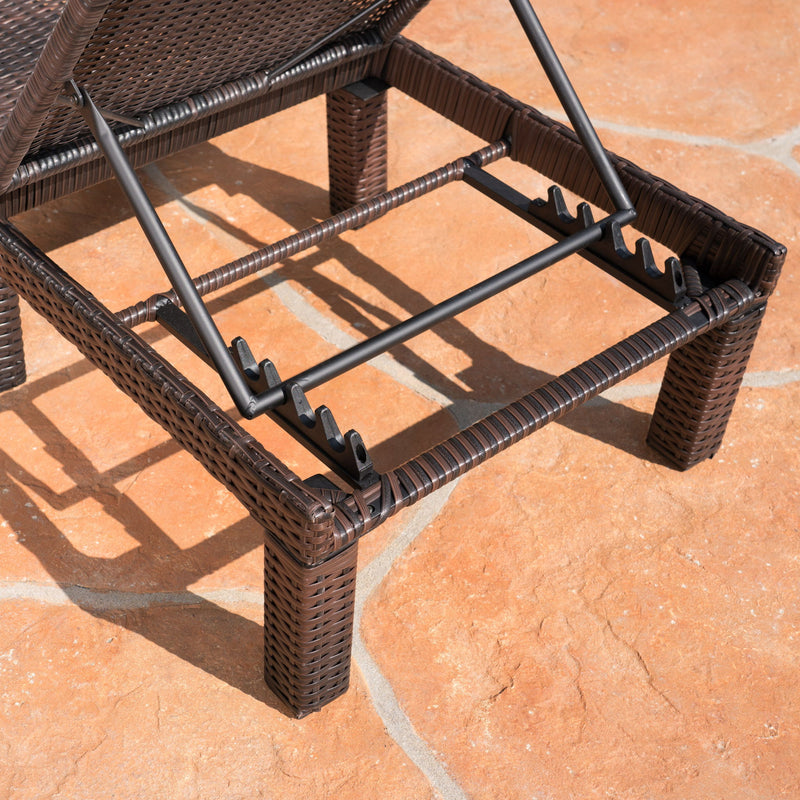 Outdoor Chaise Lounge With Wicker Design And Adjustable Backrest - Brown