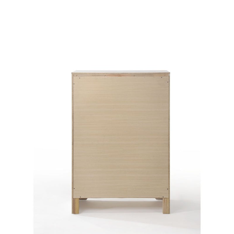 The Naima chest offers a sophisticated look, clean lines and contemporary style.