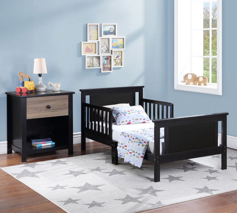 Connelly - Reversible Panel Toddler Bed