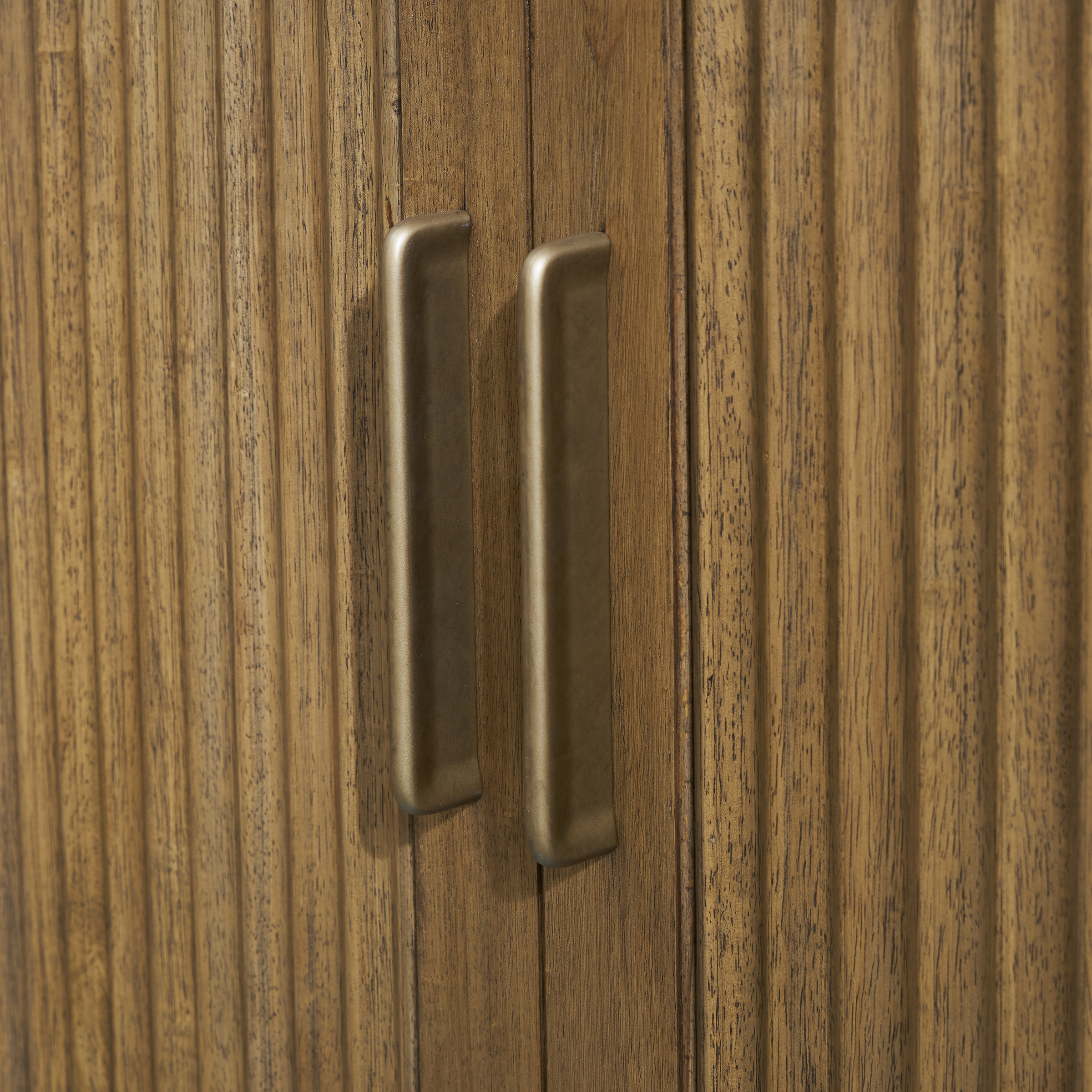 Portofino Murphy Cabinet Bed hardware detail