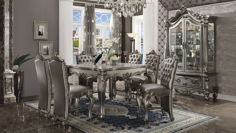 Irresistibly inviting, the Versailles collection displays the unrivaled beauty of the traditional dining.